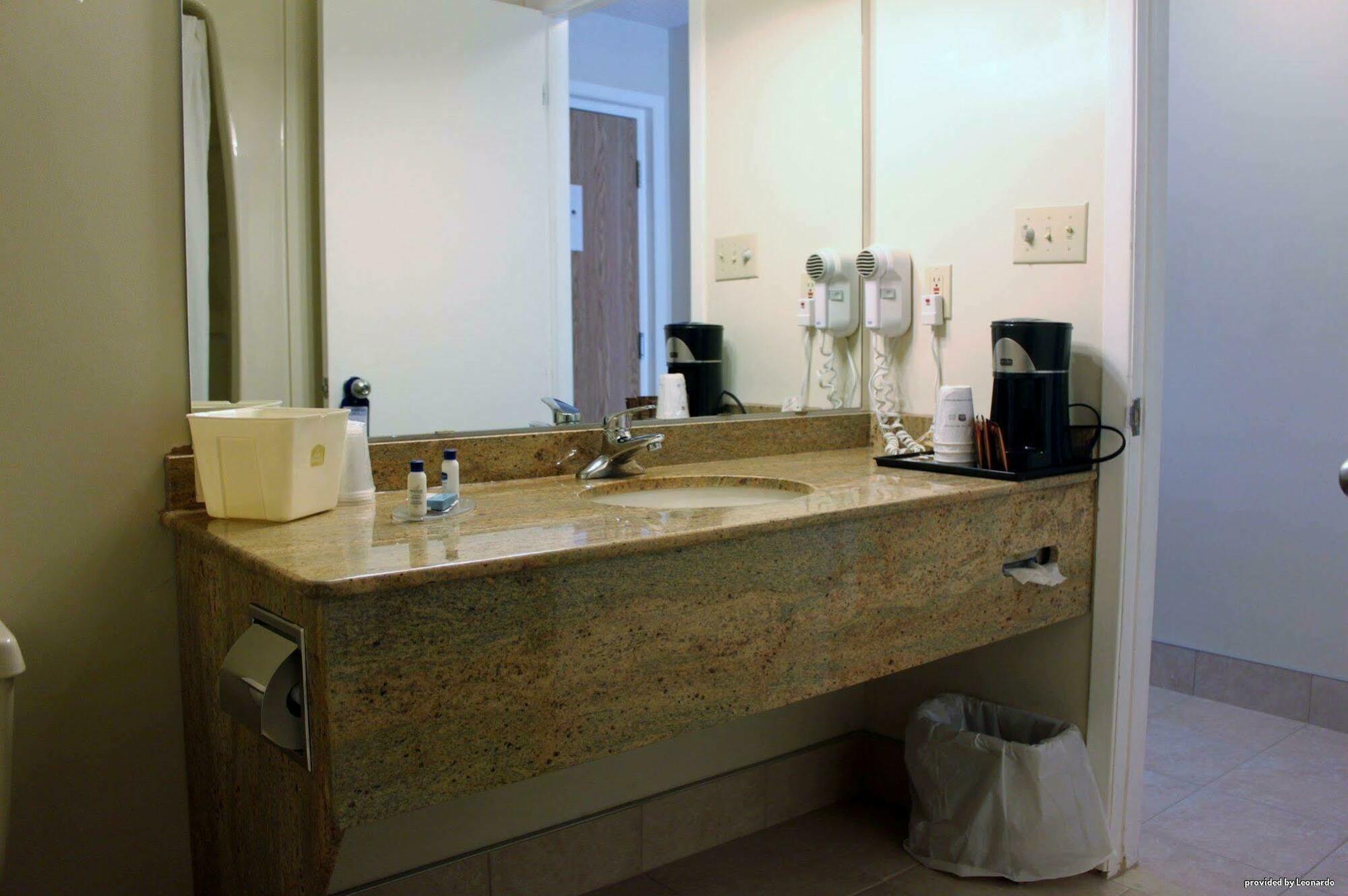 Best Western Smiths Falls Hotel Eksteriør billede